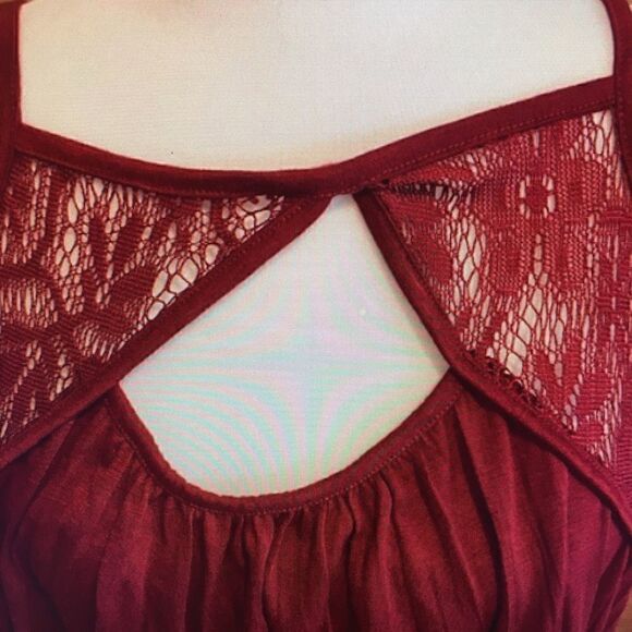 No Boundaries wine red sexy tank top - Picture 2 of 4